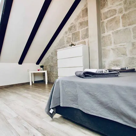 Dalmatian White Shell Kaštela