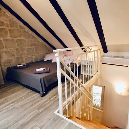 Dalmatian White Shell Kaštela